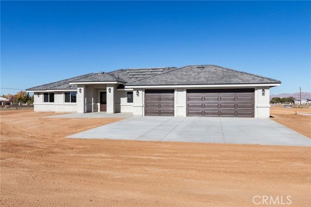 22520 Houston Street, Apple Valley, CA 92308