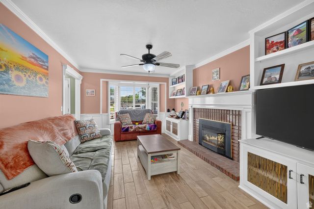 5695 S INWOOD DR, Taylorsville, UT 84129