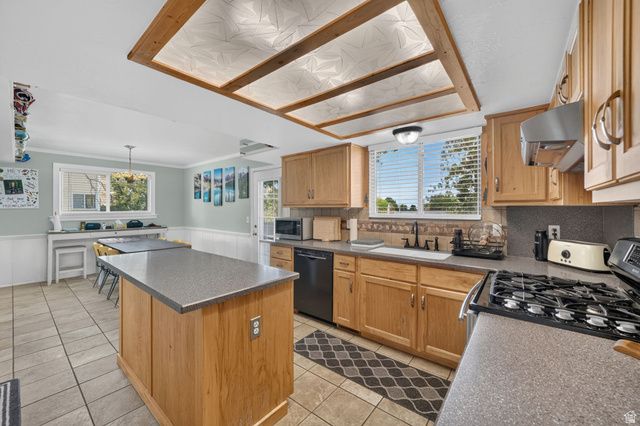 5695 S INWOOD DR, Taylorsville, UT 84129