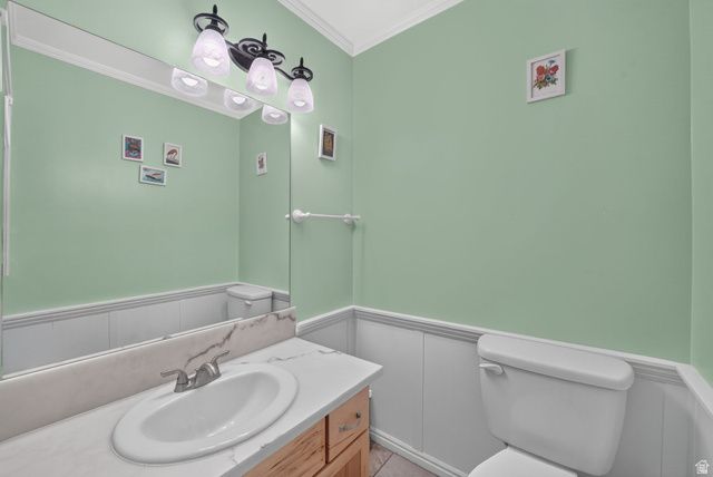 5695 S INWOOD DR, Taylorsville, UT 84129