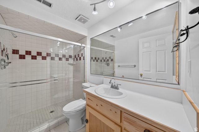 5695 S INWOOD DR, Taylorsville, UT 84129