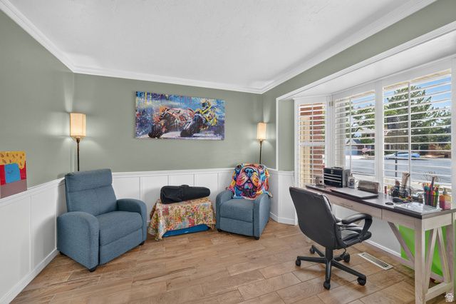 5695 S INWOOD DR, Taylorsville, UT 84129