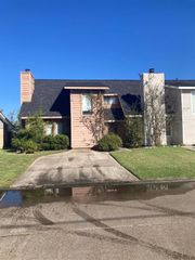 106 Summerwood Drive, Sulphur, LA 70663