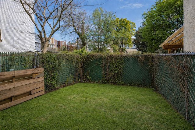 1359 CREASE ST, Philadelphia, PA 19125