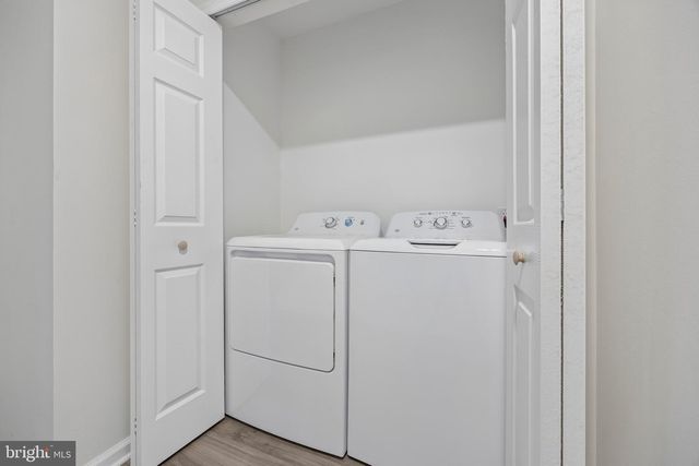 1359 CREASE ST, Philadelphia, PA 19125