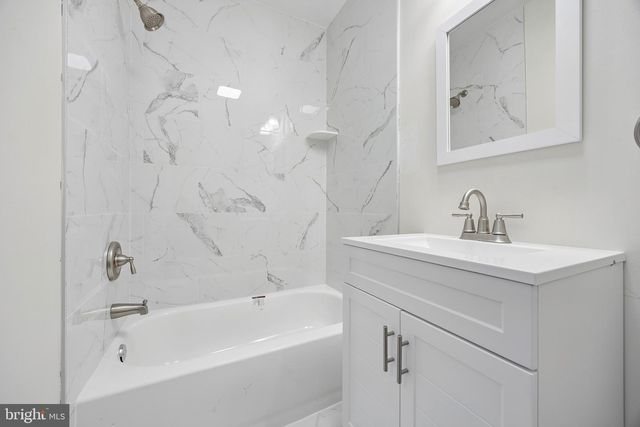 1359 CREASE ST, Philadelphia, PA 19125