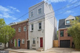 1359 CREASE ST, Philadelphia, PA 19125