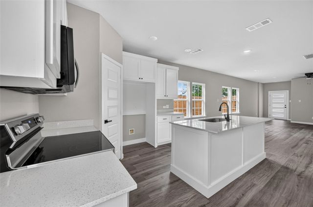 2211 Brookes Street, Fort Worth, TX 76105