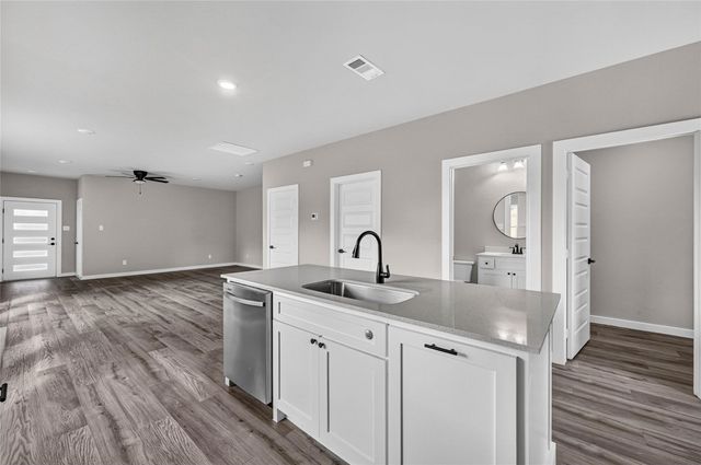 2211 Brookes Street, Fort Worth, TX 76105