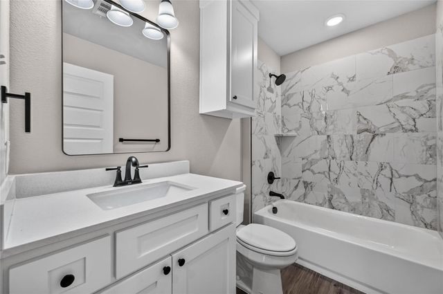 2211 Brookes Street, Fort Worth, TX 76105