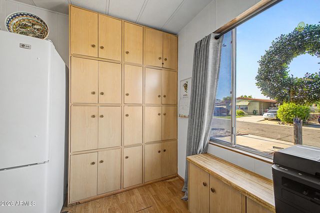2535 E ORAIBI Drive, Phoenix, AZ 85050