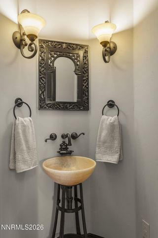 6389 Rey Del Sierra Drive, Sparks, NV 89436