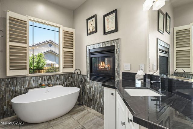 6389 Rey Del Sierra Drive, Sparks, NV 89436