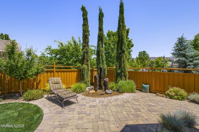6389 Rey Del Sierra Drive, Sparks, NV 89436