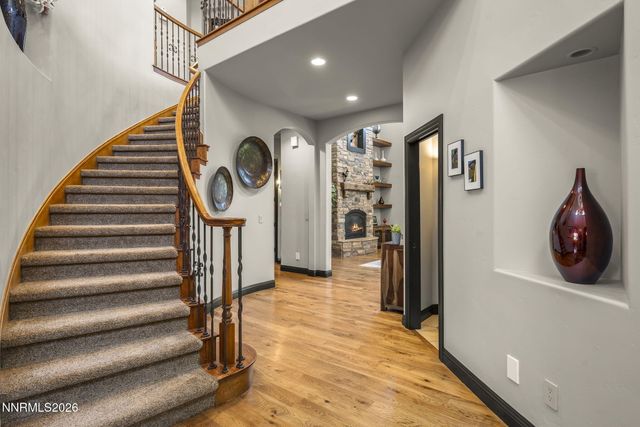 6389 Rey Del Sierra Drive, Sparks, NV 89436
