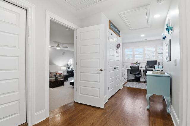 1138 Compton Rd, Murfreesboro, TN 37130