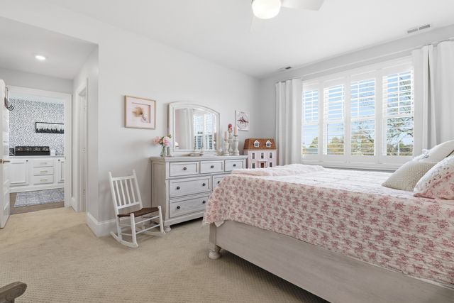 1138 Compton Rd, Murfreesboro, TN 37130