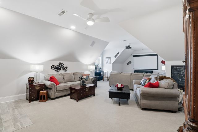 1138 Compton Rd, Murfreesboro, TN 37130