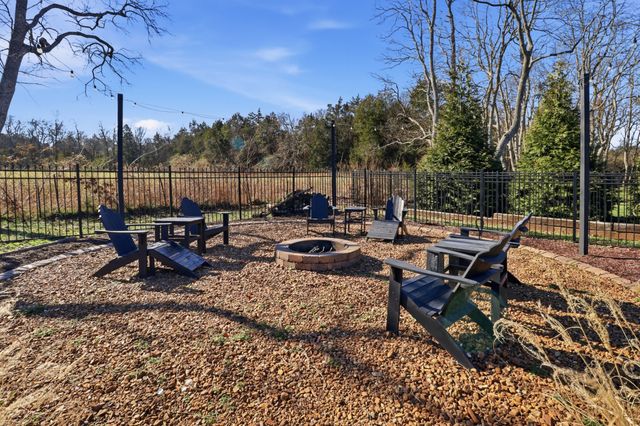 1138 Compton Rd, Murfreesboro, TN 37130