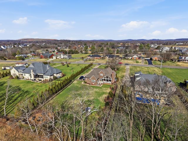 1138 Compton Rd, Murfreesboro, TN 37130