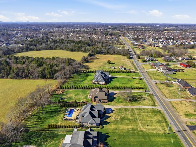 1138 Compton Rd, Murfreesboro, TN 37130