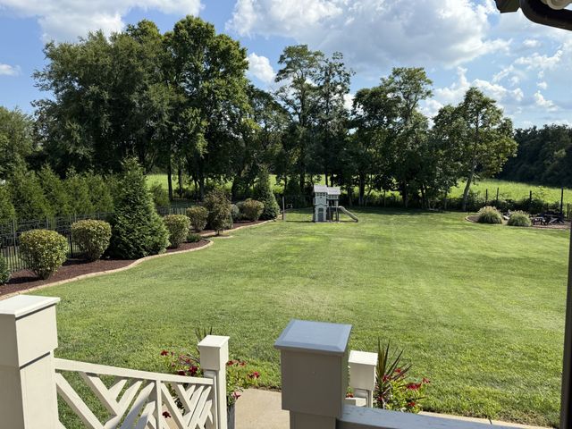 1138 Compton Rd, Murfreesboro, TN 37130