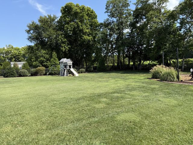 1138 Compton Rd, Murfreesboro, TN 37130