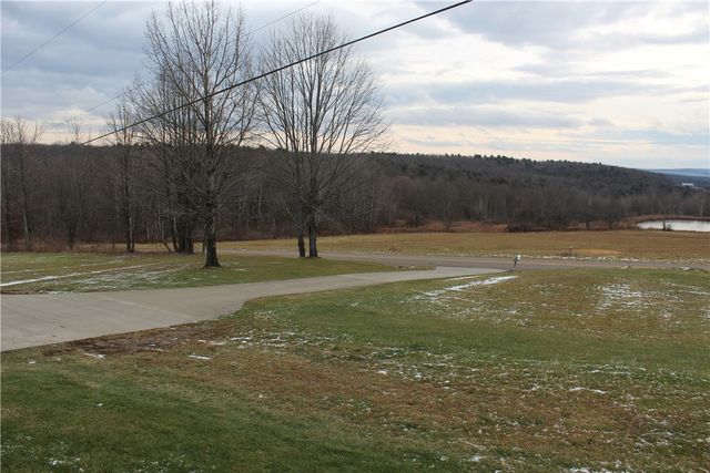 99 Pine Valley Road, Catlin, NY 14872