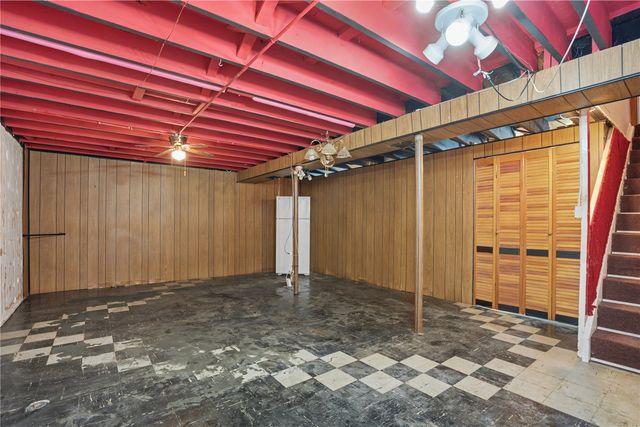 4700 Midway Drive NW, Cedar Rapids, IA 52405