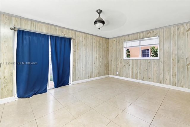 1541 NW 63rd Ave, Sunrise, FL 33313