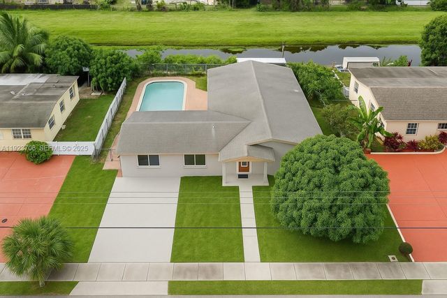 1541 NW 63rd Ave, Sunrise, FL 33313