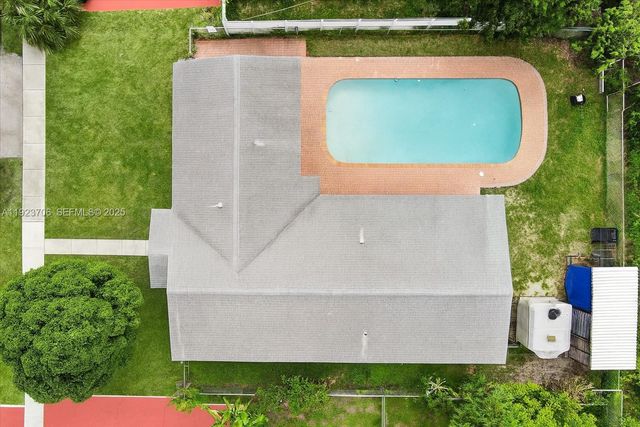 1541 NW 63rd Ave, Sunrise, FL 33313