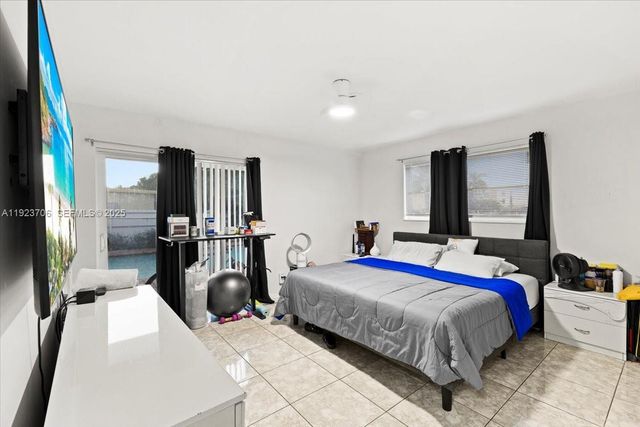 1541 NW 63rd Ave, Sunrise, FL 33313