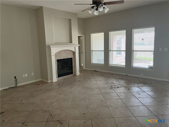 111 Village Green, Victoria, TX 77904