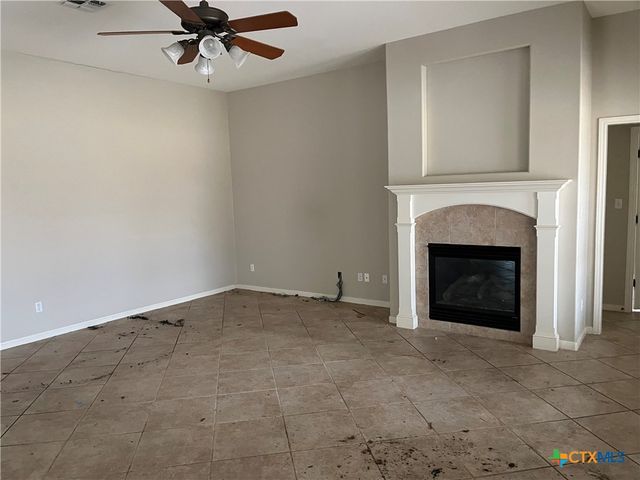 111 Village Green, Victoria, TX 77904