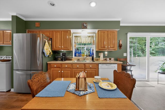 222 Greenwood LN SE, Copper Hill, VA 24079