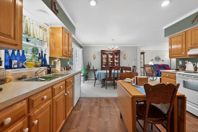 222 Greenwood LN SE, Copper Hill, VA 24079