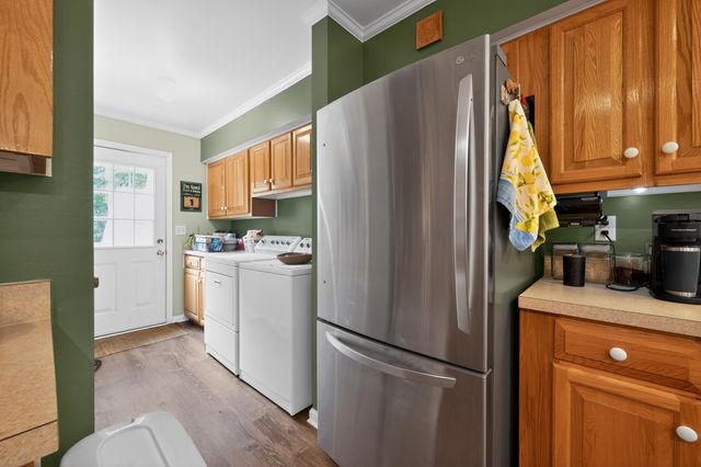222 Greenwood LN SE, Copper Hill, VA 24079