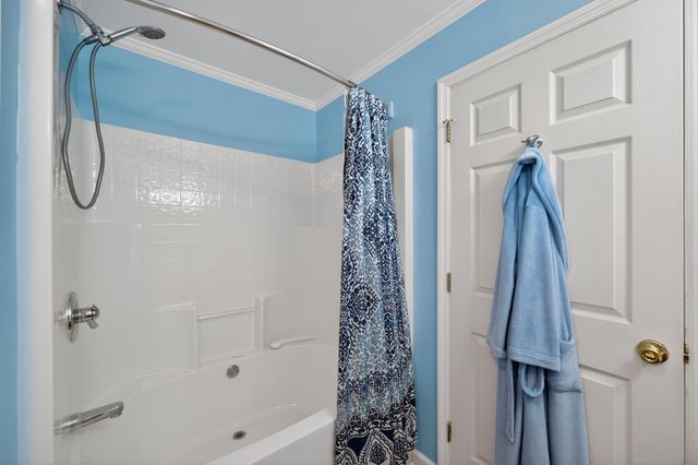222 Greenwood LN SE, Copper Hill, VA 24079