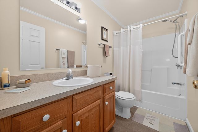 222 Greenwood LN SE, Copper Hill, VA 24079