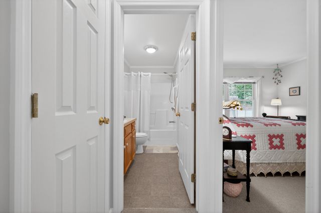 222 Greenwood LN SE, Copper Hill, VA 24079