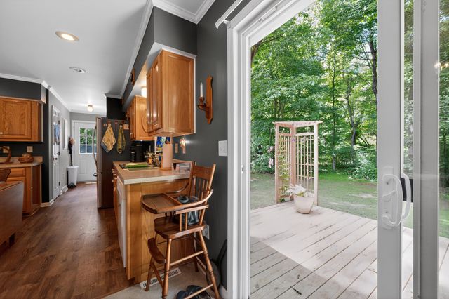 222 Greenwood LN SE, Copper Hill, VA 24079