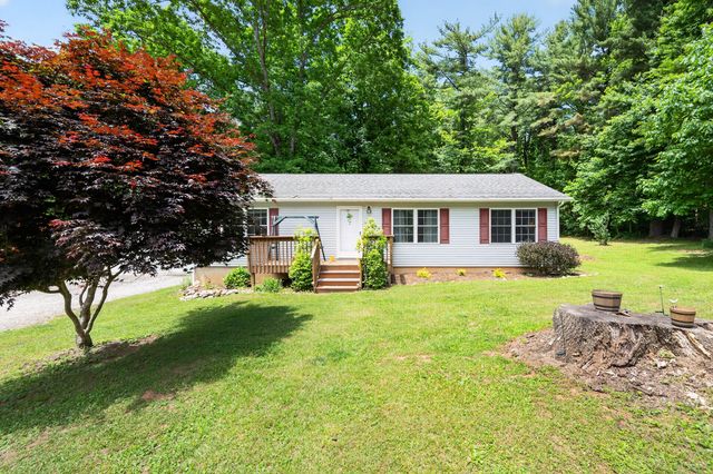 222 Greenwood LN SE, Copper Hill, VA 24079