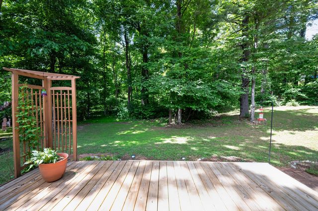 222 Greenwood LN SE, Copper Hill, VA 24079