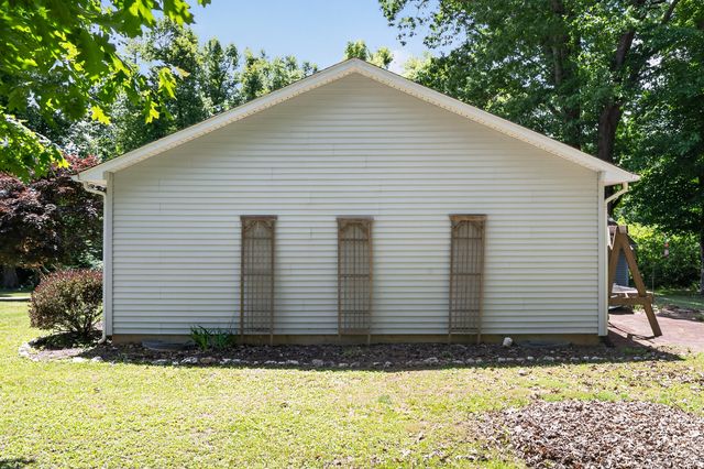 222 Greenwood LN SE, Copper Hill, VA 24079