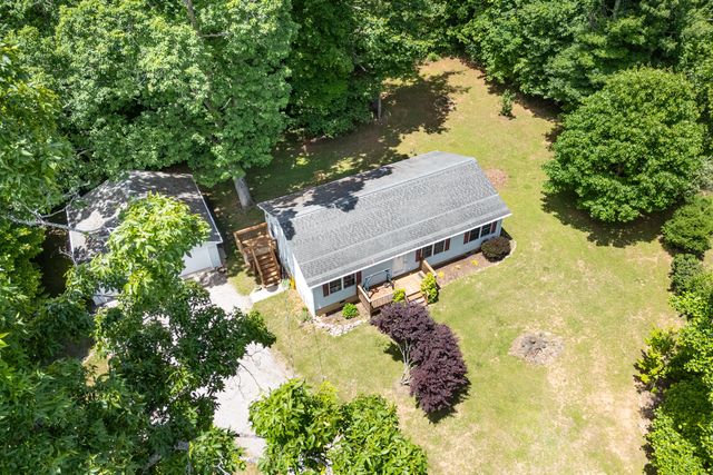 222 Greenwood LN SE, Copper Hill, VA 24079
