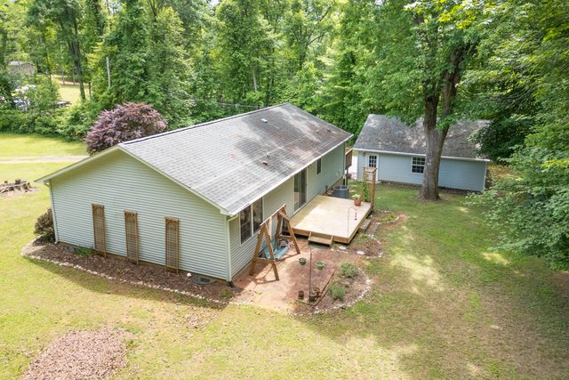 222 Greenwood LN SE, Copper Hill, VA 24079