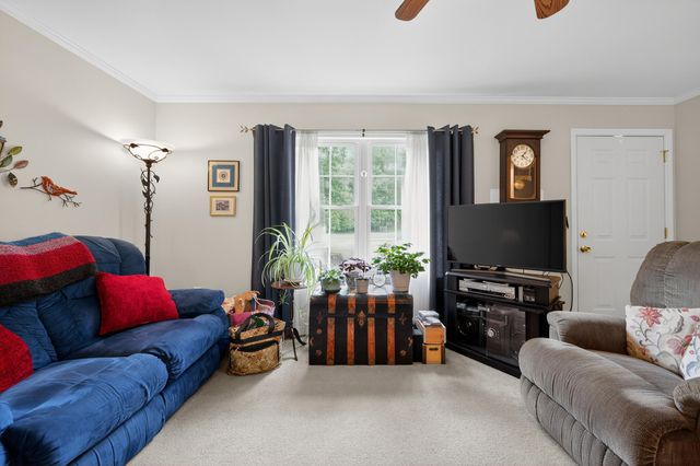 222 Greenwood LN SE, Copper Hill, VA 24079