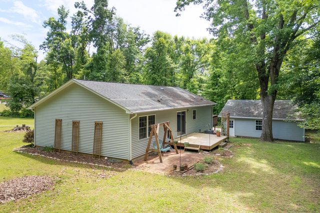 222 Greenwood LN SE, Copper Hill, VA 24079
