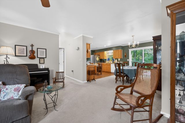 222 Greenwood LN SE, Copper Hill, VA 24079